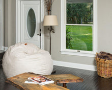 Load image into Gallery viewer, Queen Chair - Faux Leather
